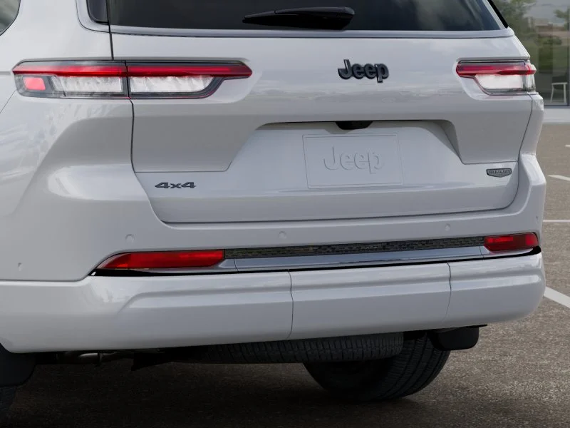 New 2026 Bright White Clear-Coat Exterior Paint Jeep Summit image 41
