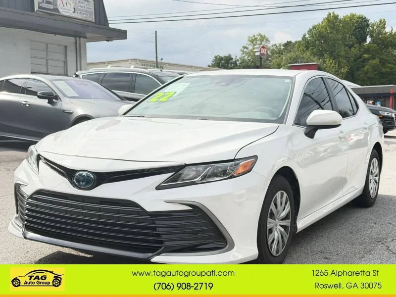 Used 2022 White Toyota LE image 2