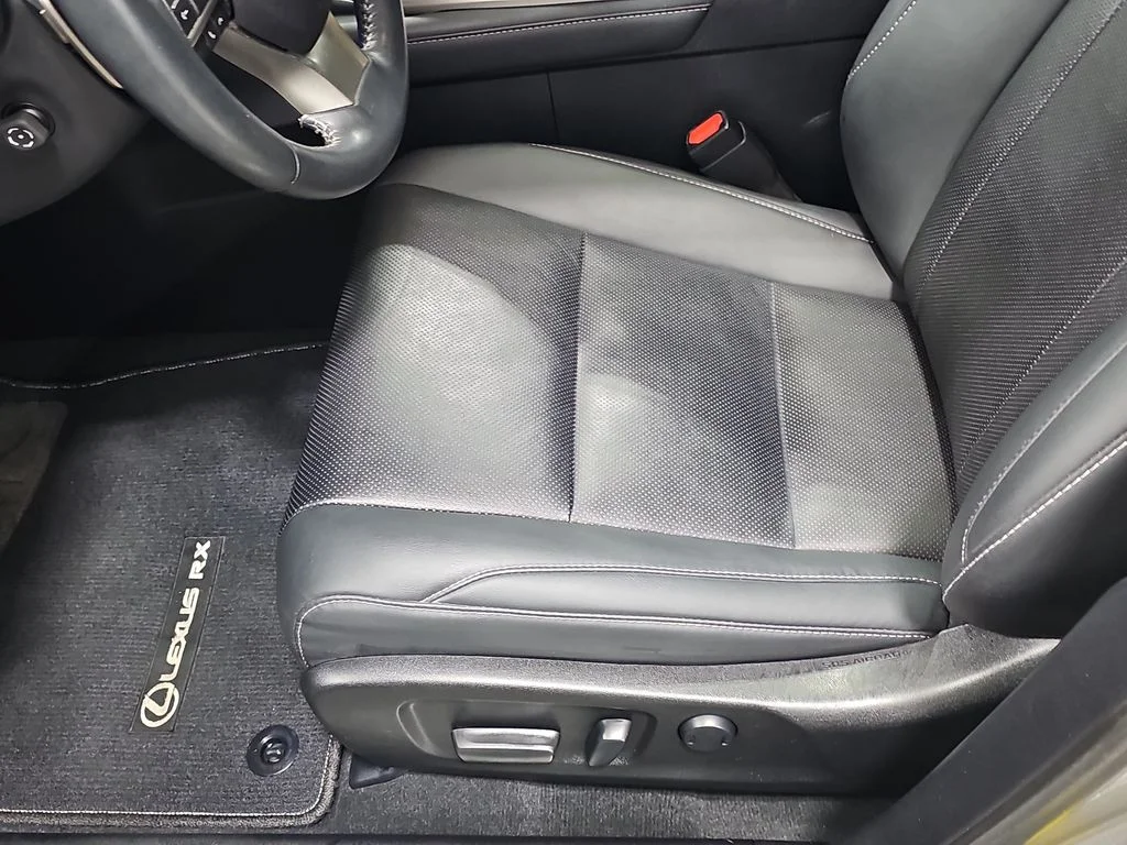 Used 2022 ATOMIC SILVER Lexus 450h image 31