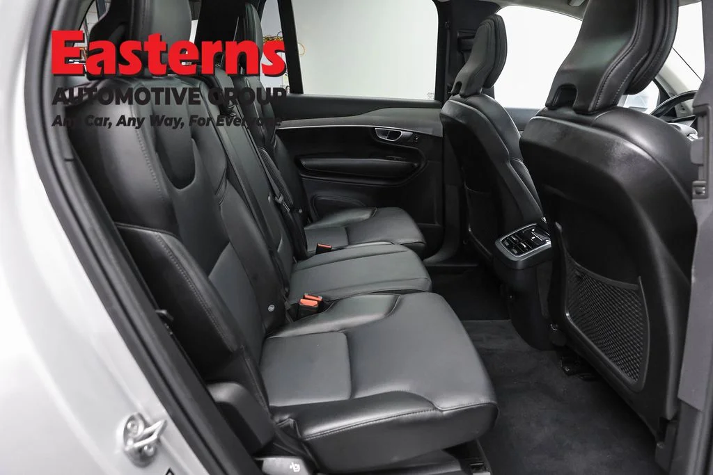 Used 2022 Gray Volvo T5 Momentum image 23