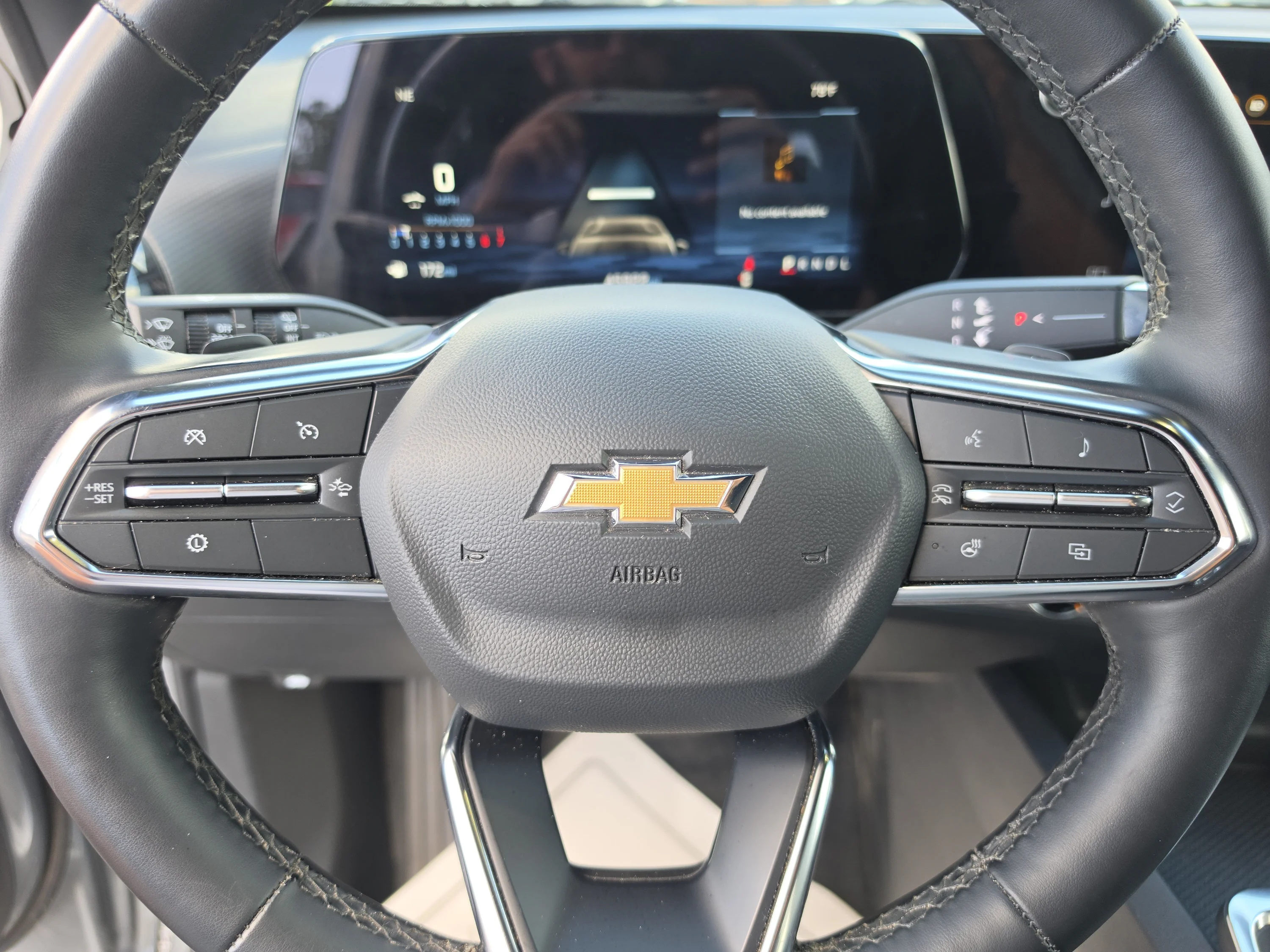 Used 2026 Sterling Gray Metallic Chevrolet FWD LT image 33