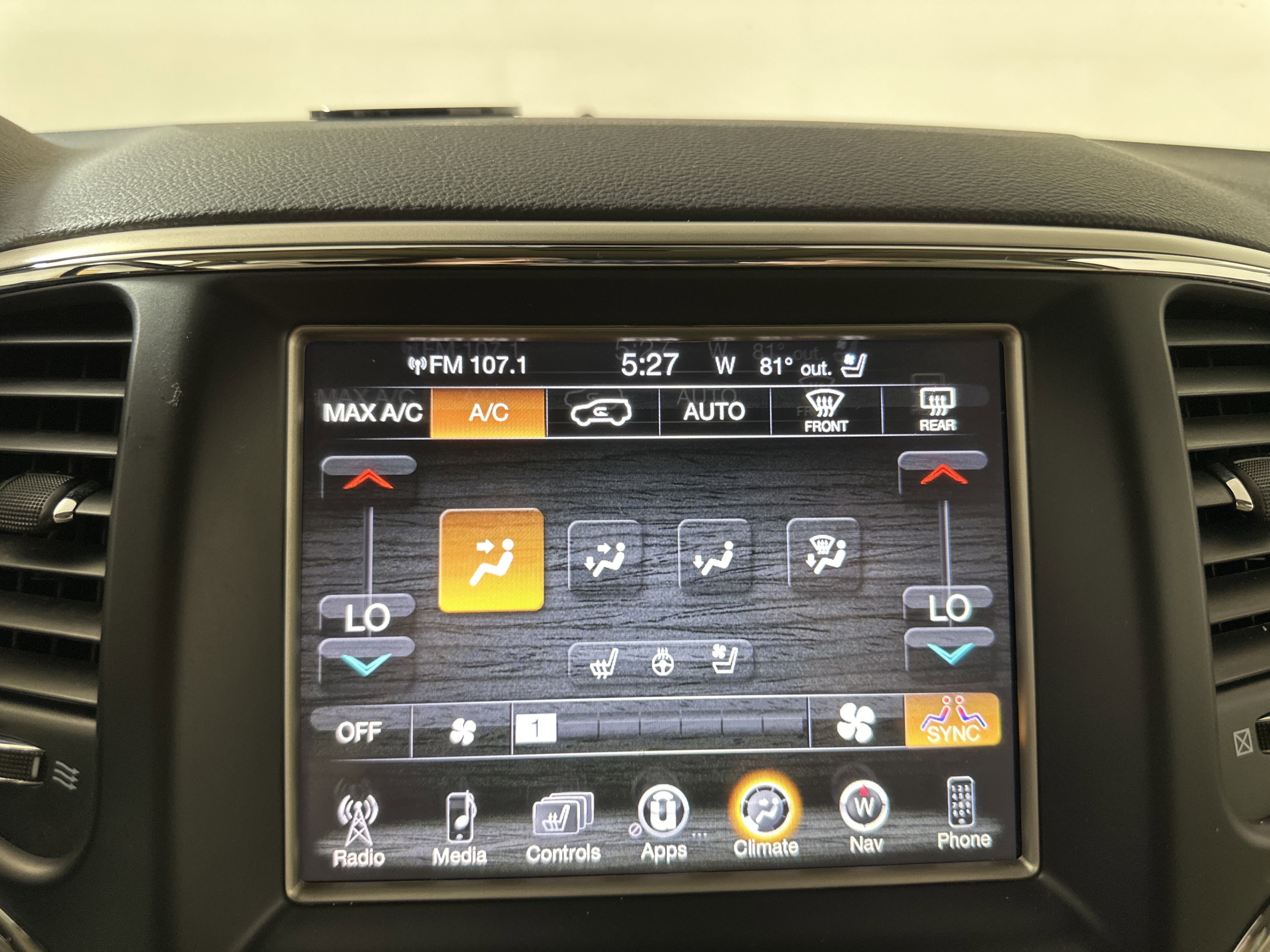 Used 2017 Velvet Red Pearlcoat Jeep Limited image 17