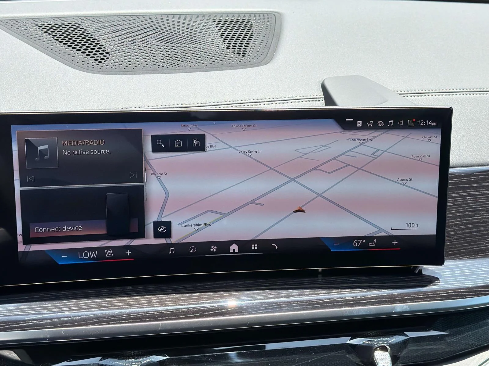 New 2026 Black Sapphire Metallic BMW xDrive50e Plug-In Hybrid image 16