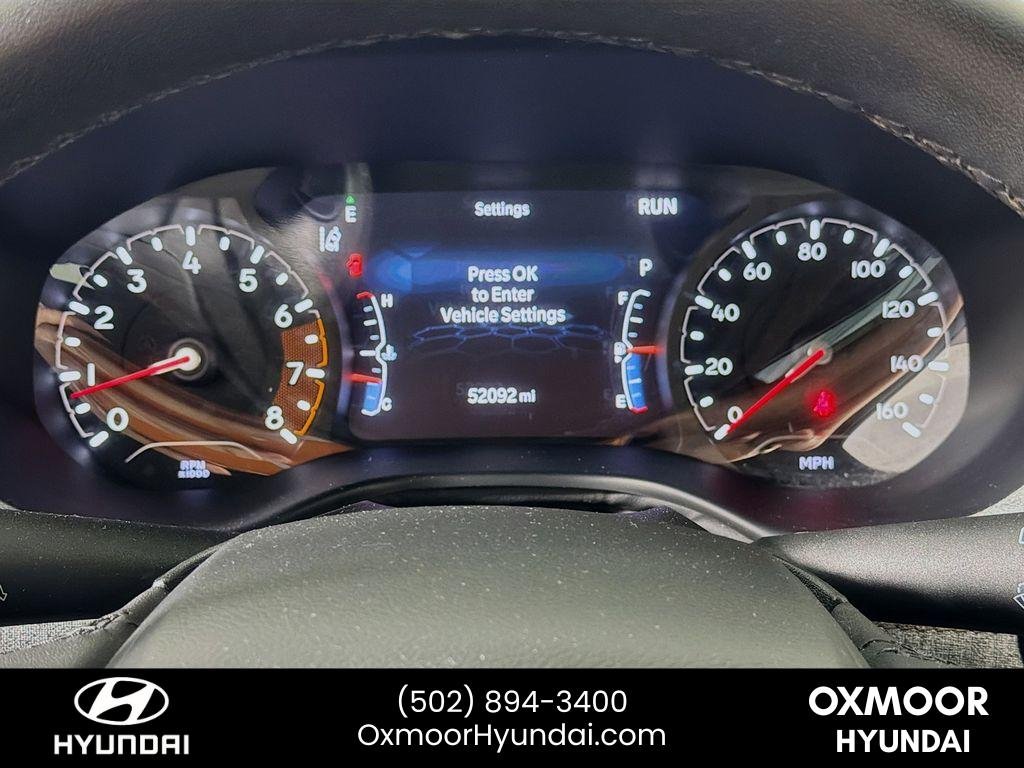 Used 2023 Diamond Black Crystal Pearlcoat Jeep Latitude Lux image 12