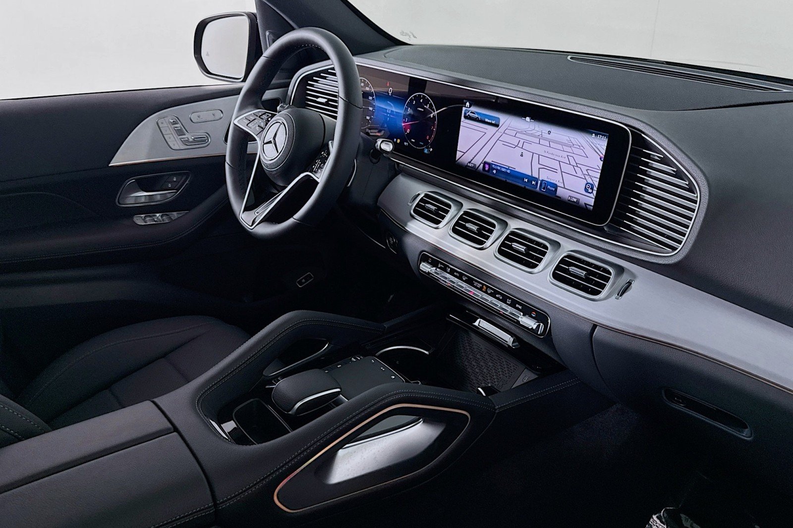 New 2026 Black Mercedes-Benz GLE 450 4MATIC® SUV image 16