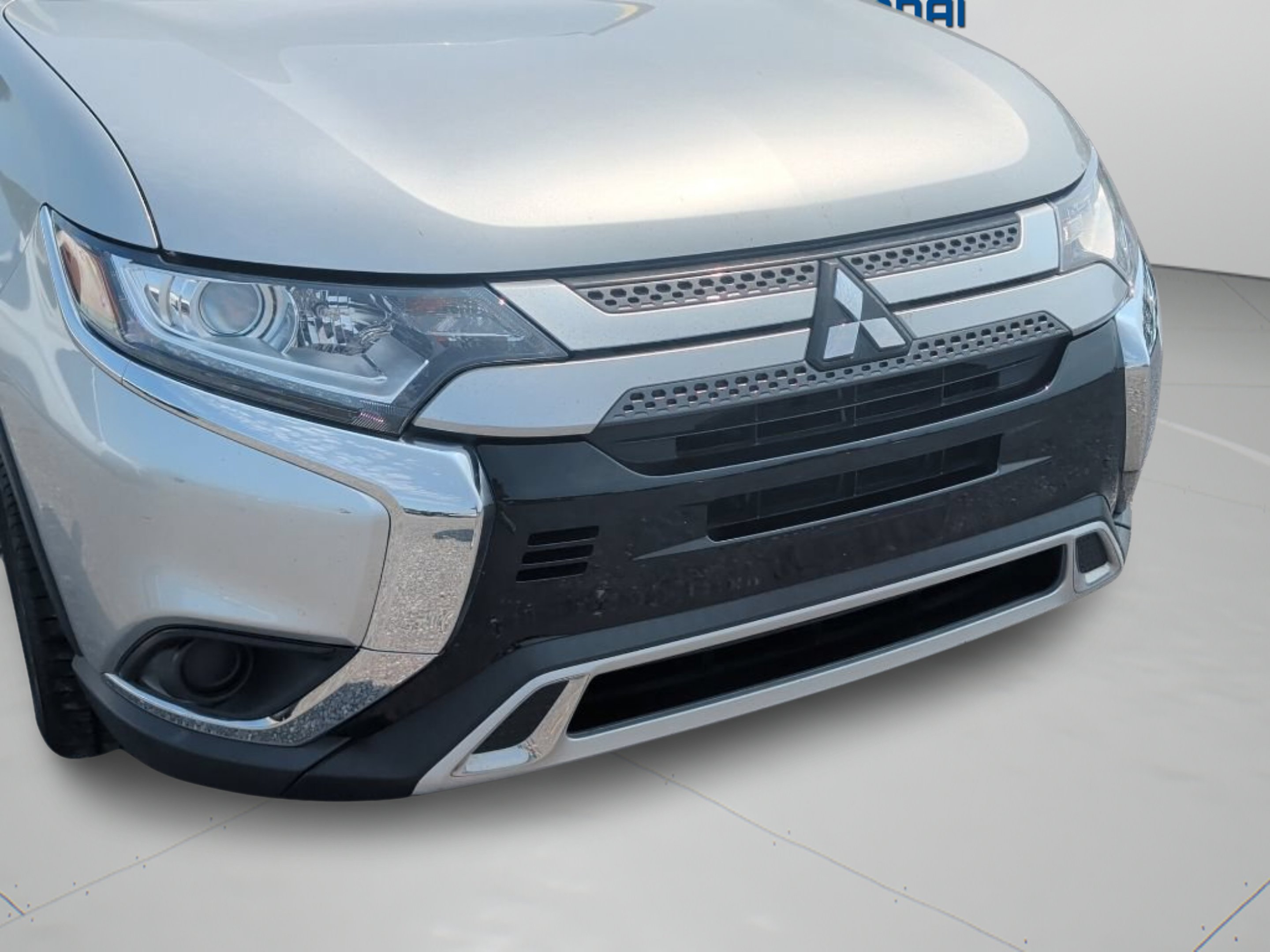 Used 2019 Silver Mitsubishi ES image 34