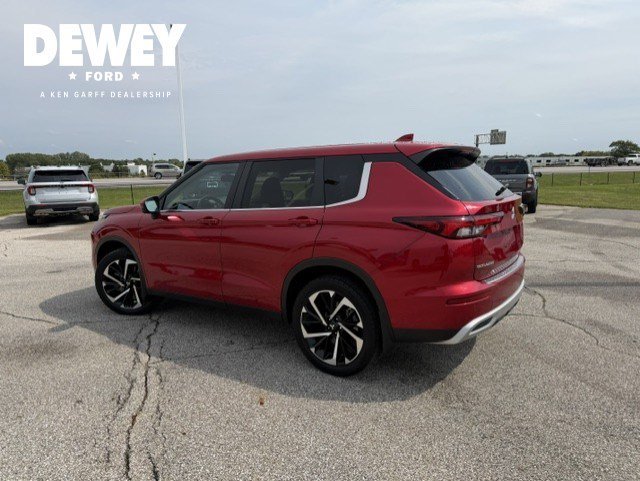 Used 2023 Red Mitsubishi SE Black Edition image 5