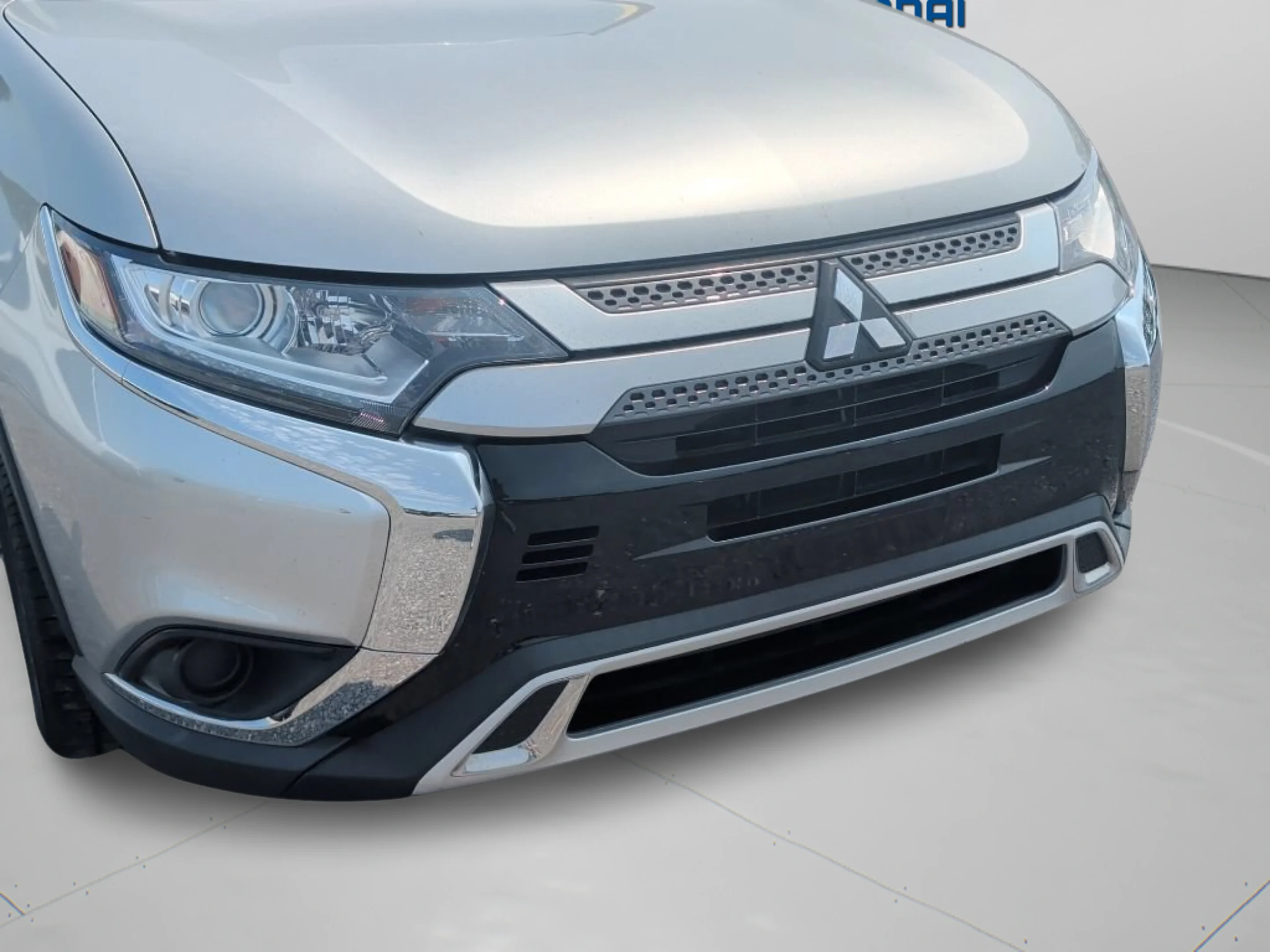 Used 2019 Silver Mitsubishi ES image 34