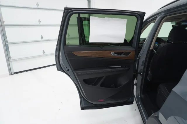 New 2026 Pure Gray Volkswagen 2.0T SE w/Technology image 17