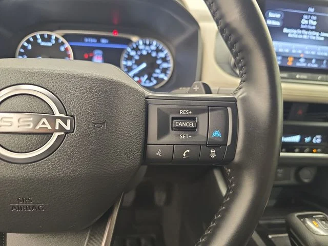 Used 2025 Super Black Nissan SV image 28