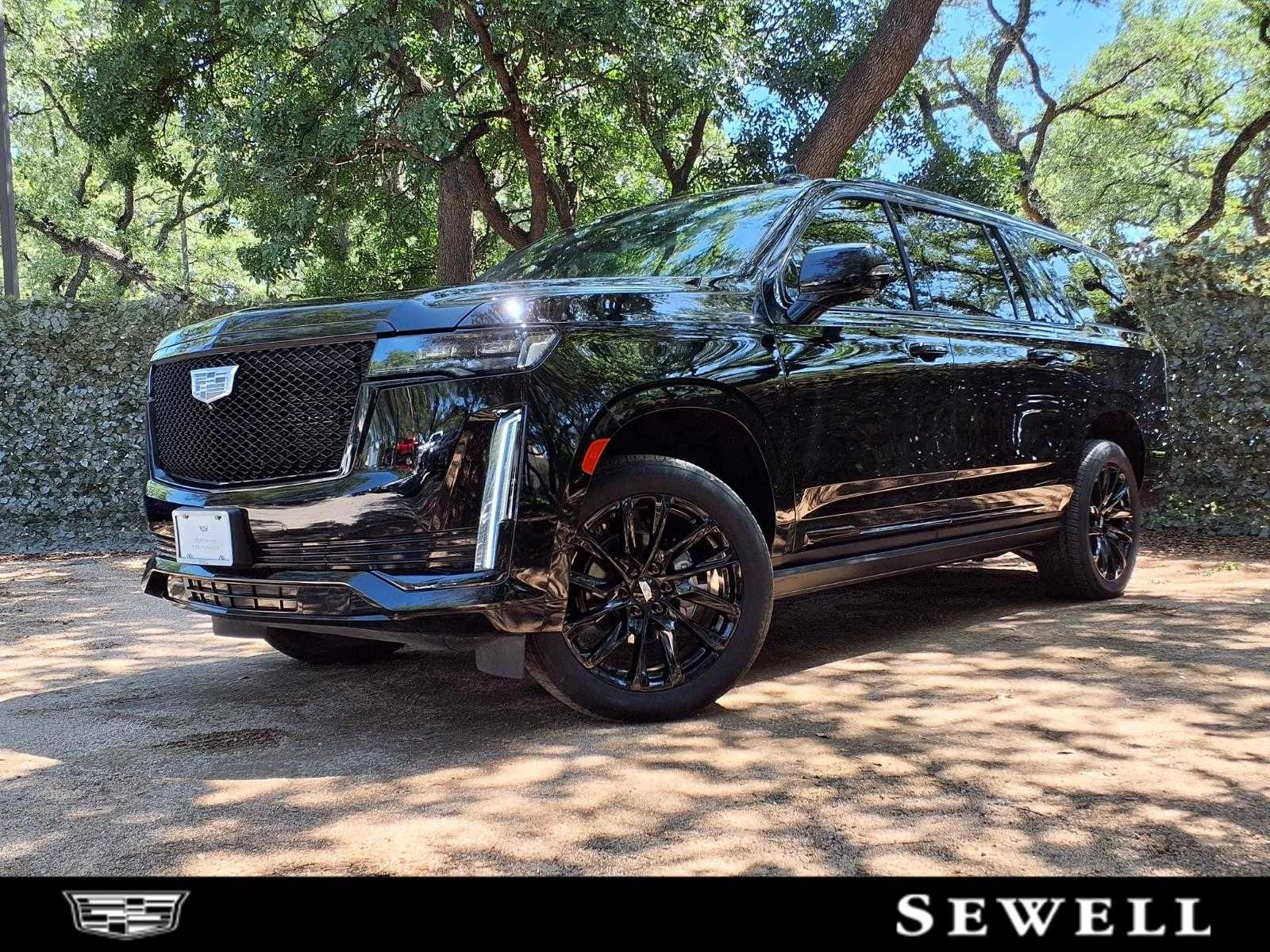2024 Cadillac Escalade ESV 4WD Sport Platinum's photo