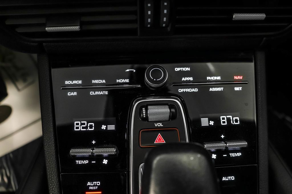 Used 2022 Black Porsche Platinum Edition image 17