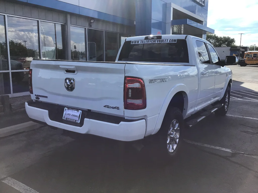 Used 2022 Bright White Clearcoat Ram Laramie image 4