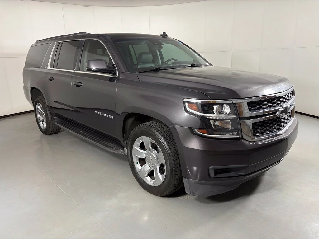 Used 2016 Gray Chevrolet LT image 2