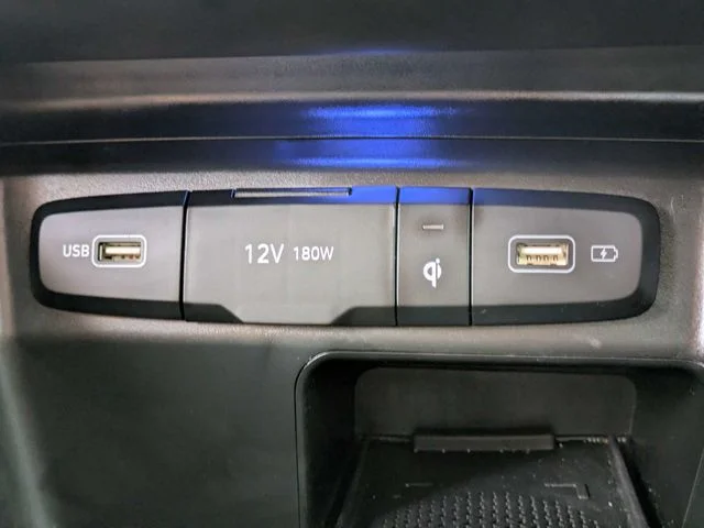 Used 2024 Green Hyundai Limited image 24