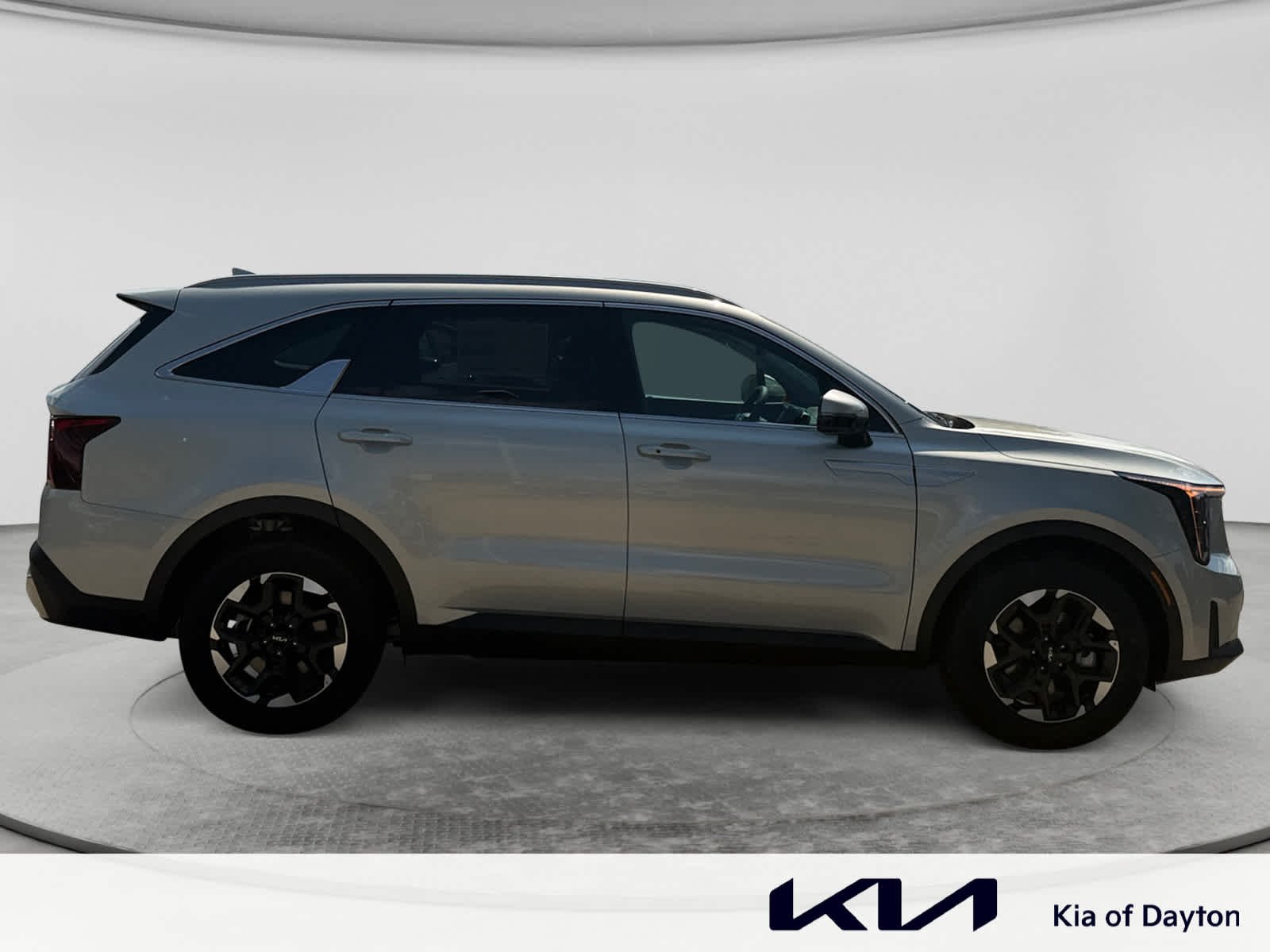 New 2026 Ivory Silver Kia S image 4