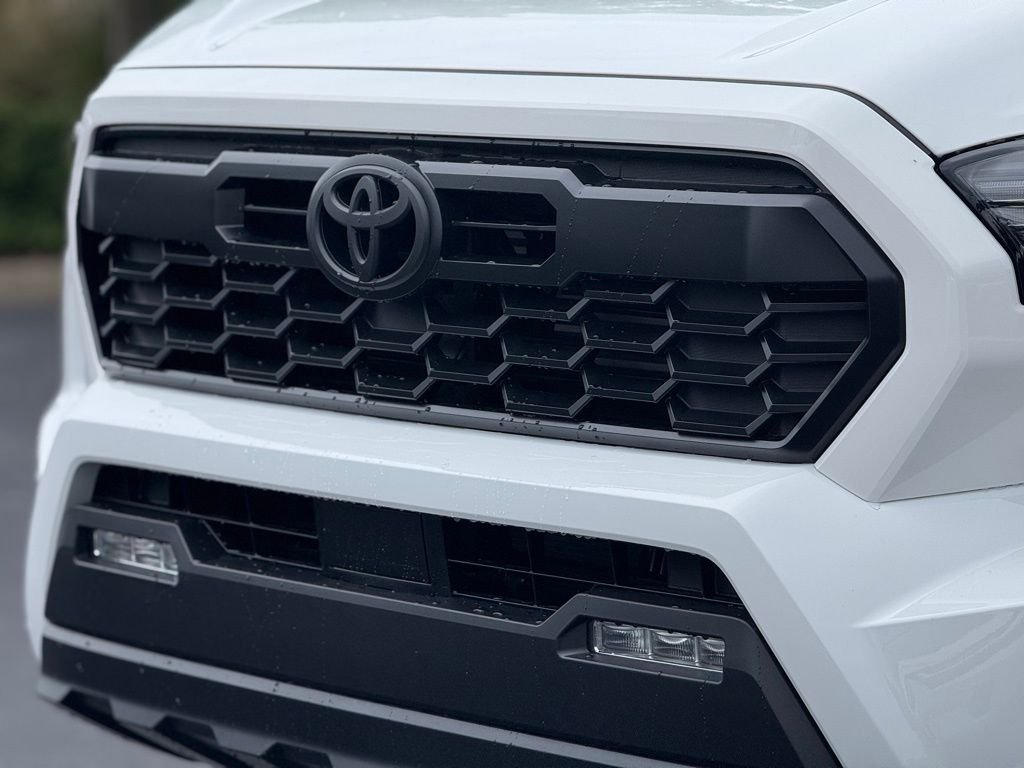 2025 Toyota Tacoma TRD Off Road - Photo 6