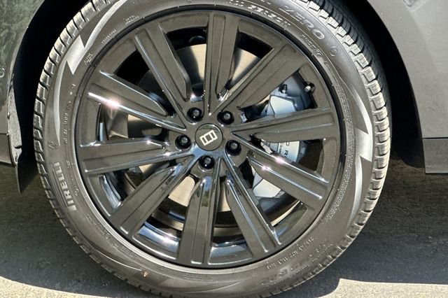New 2027 Carpathian Grey Land Rover SE image 25