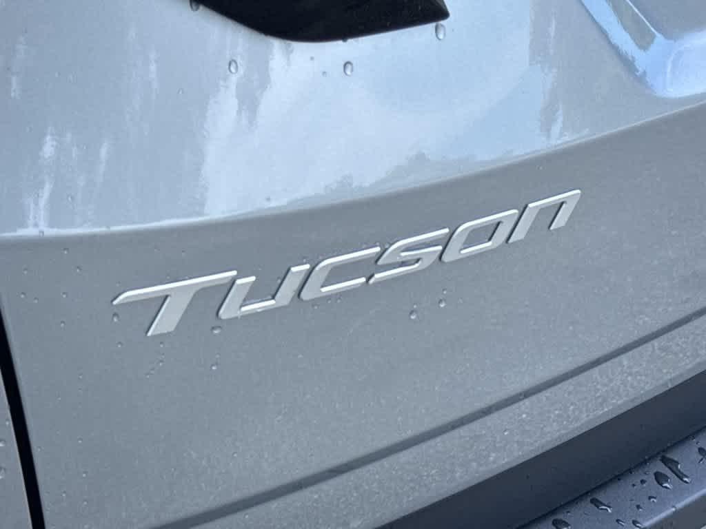New 2026 Shimmering Silver Hyundai SE FWD image 10