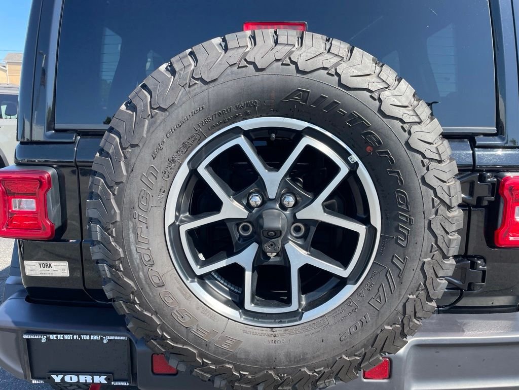 Used 2025 Black Jeep Rubicon image 11