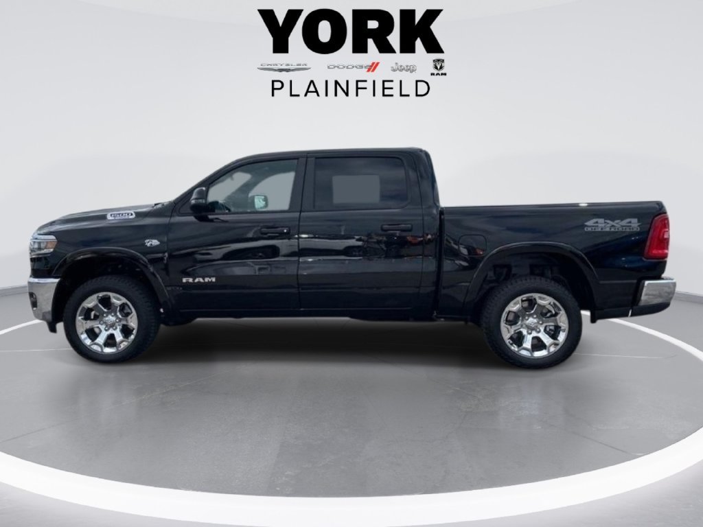 New 2026 Diamond Black Crystal Pearl-Coat Exterior Paint RAM Big Horn/Lone Star image 2