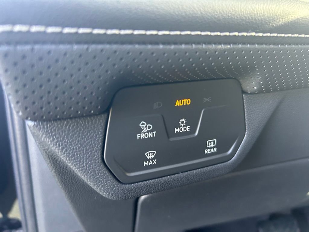 New 2026 Black Volkswagen SE w/Technology image 48