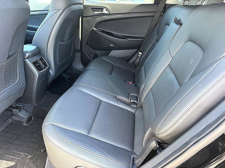 Used 2018 Black Noir Pearl Hyundai SEL Plus image 10