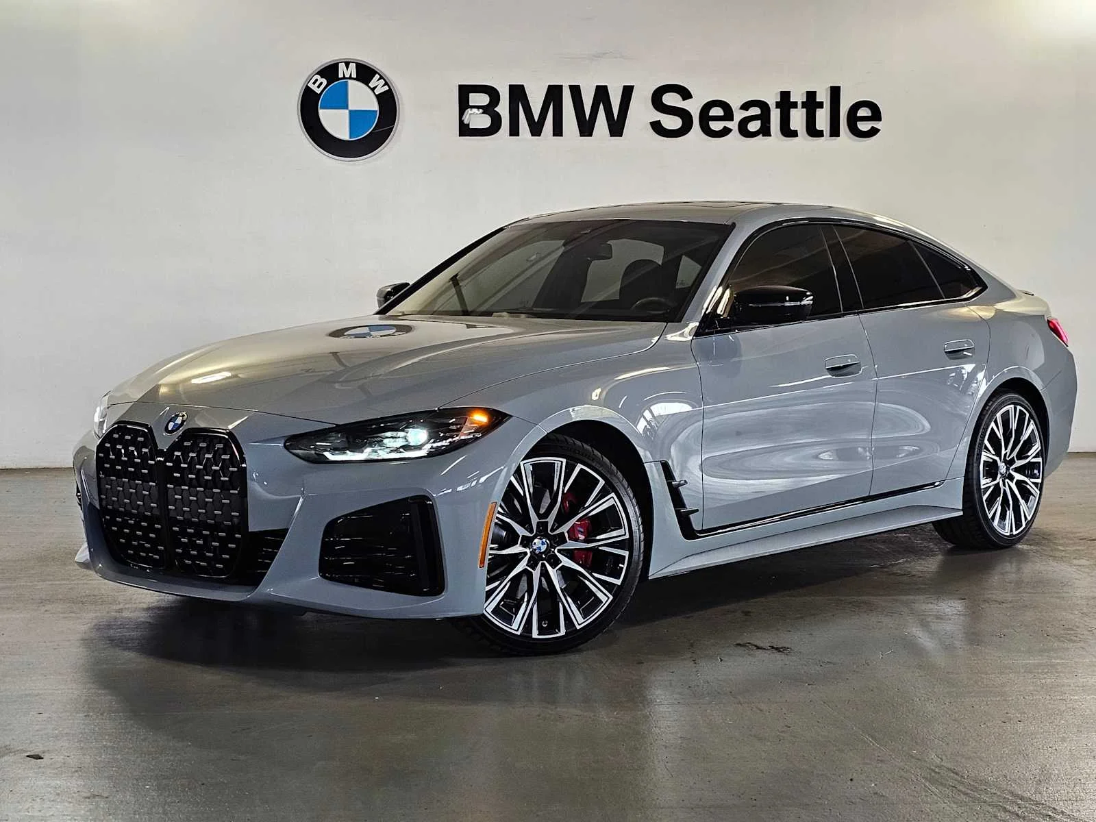 Used 2024 Brooklyn Grey Metallic BMW xDrive image 1