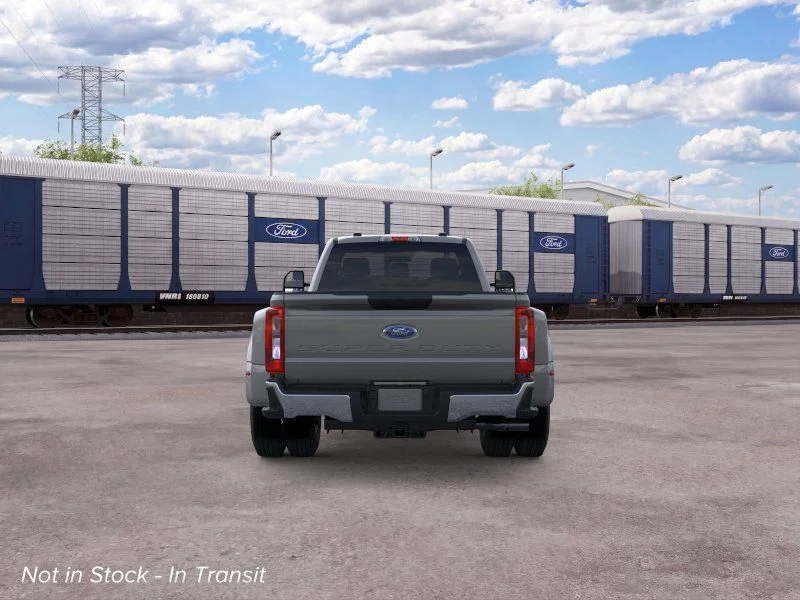 New 2026 Carbonized Gray Metallic Ford XLT image 5