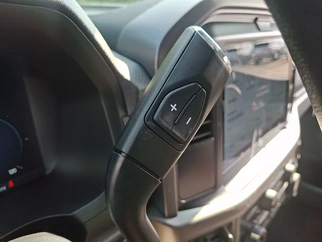 New 2026 Oxford White Ford XLT image 10