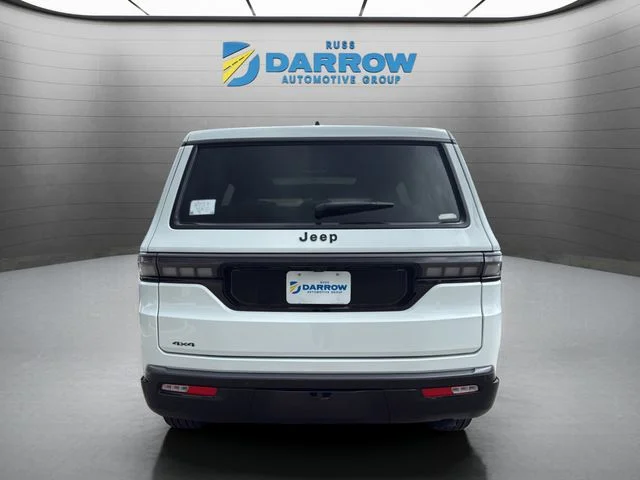 New 2026 Bright White Clear-Coat Exterior Paint Jeep Limited Reserve image 4