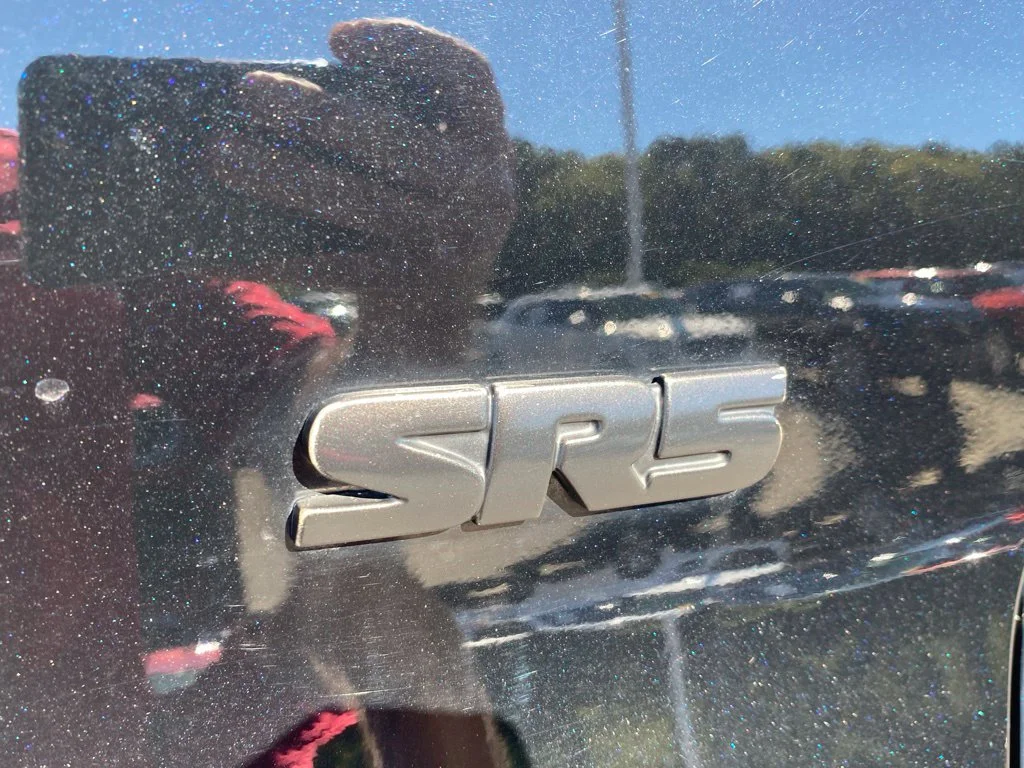 Used 2017 Black Toyota SR5 image 12