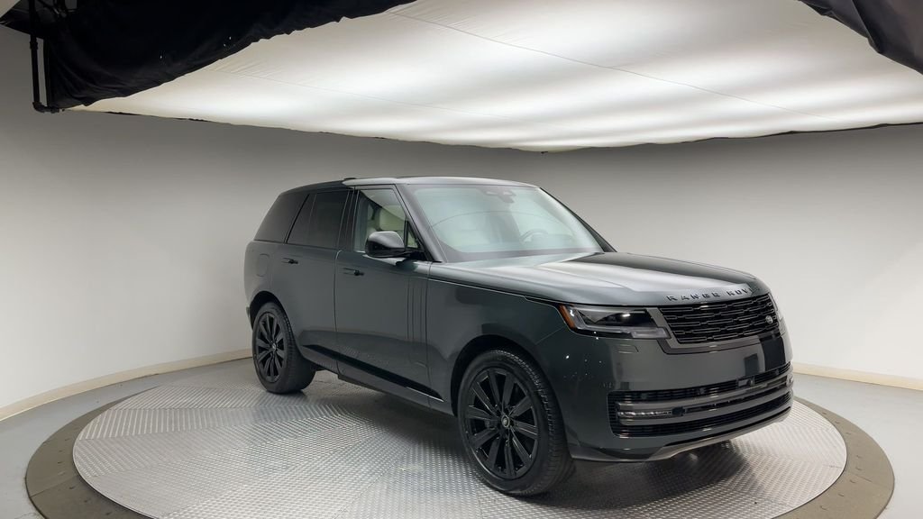 Used 2025 Belgravia Green Metallic Land Rover Autobiography image 8
