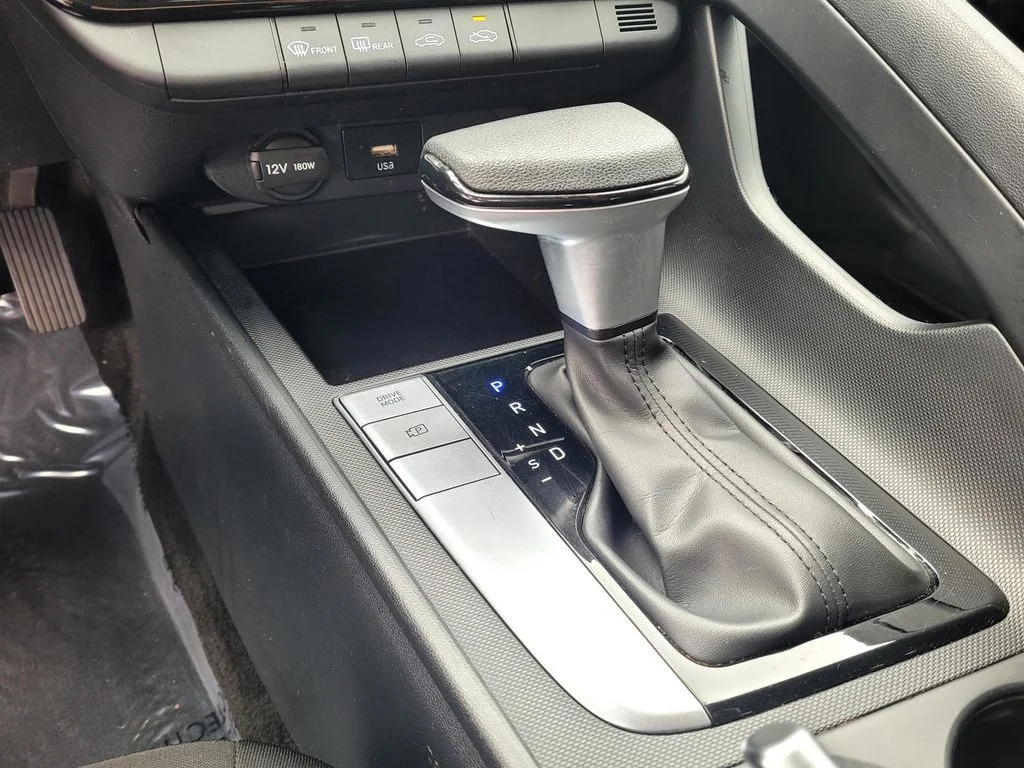 Used 2024 Gray Hyundai SEL image 17