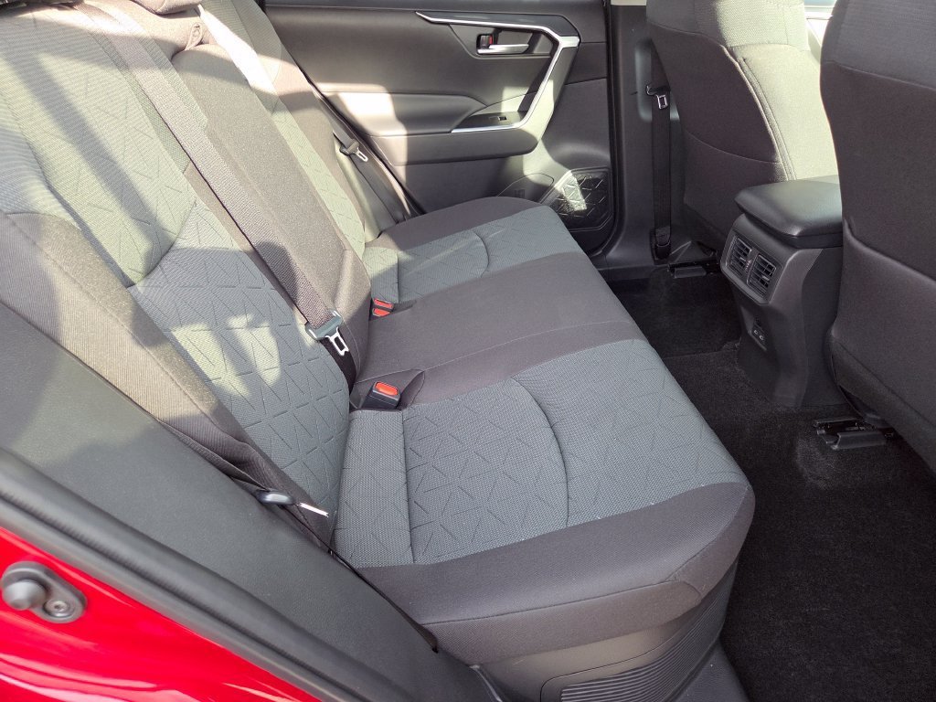 Certified Used 2025 Pearl Toyota XLE image 29