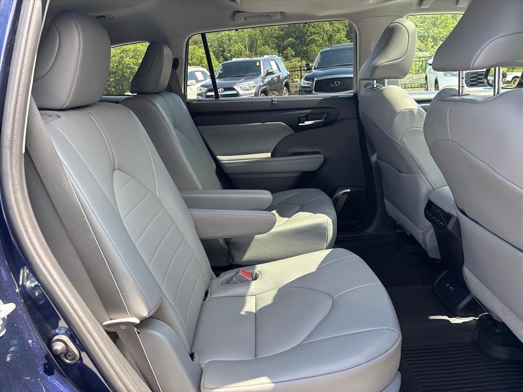 2021 Toyota Highlander XLE - Photo 29