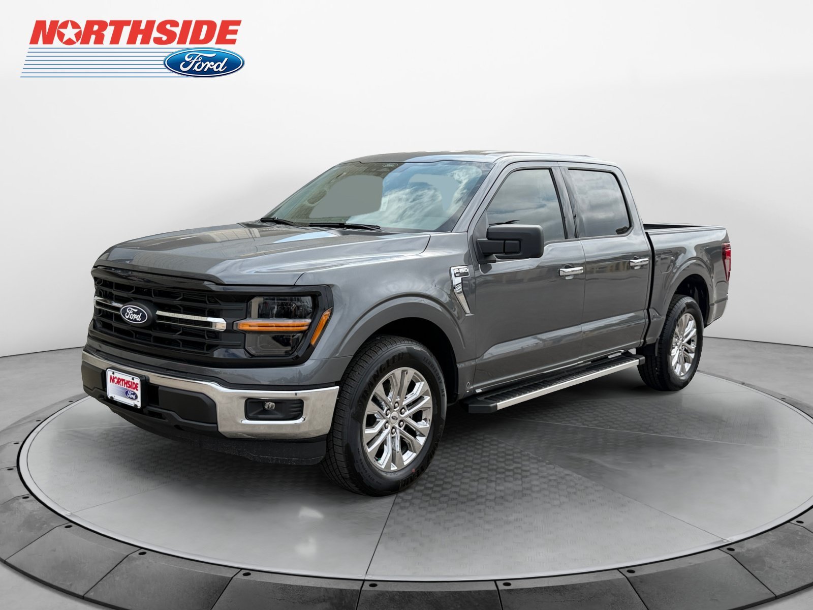 New 2026 Carbonized Gray Metallic Ford XLT image 3
