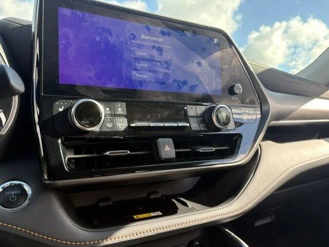 Used 2023 Wind Chill Pearl Toyota Bronze Edition image 3