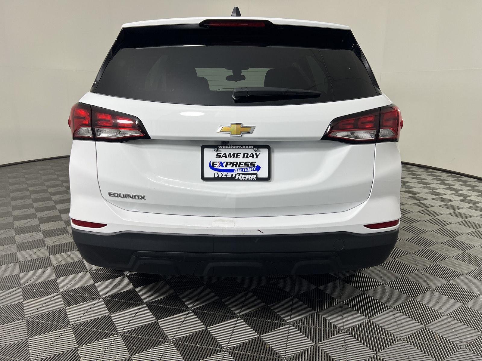 Used 2022 Summit White Chevrolet LS image 24