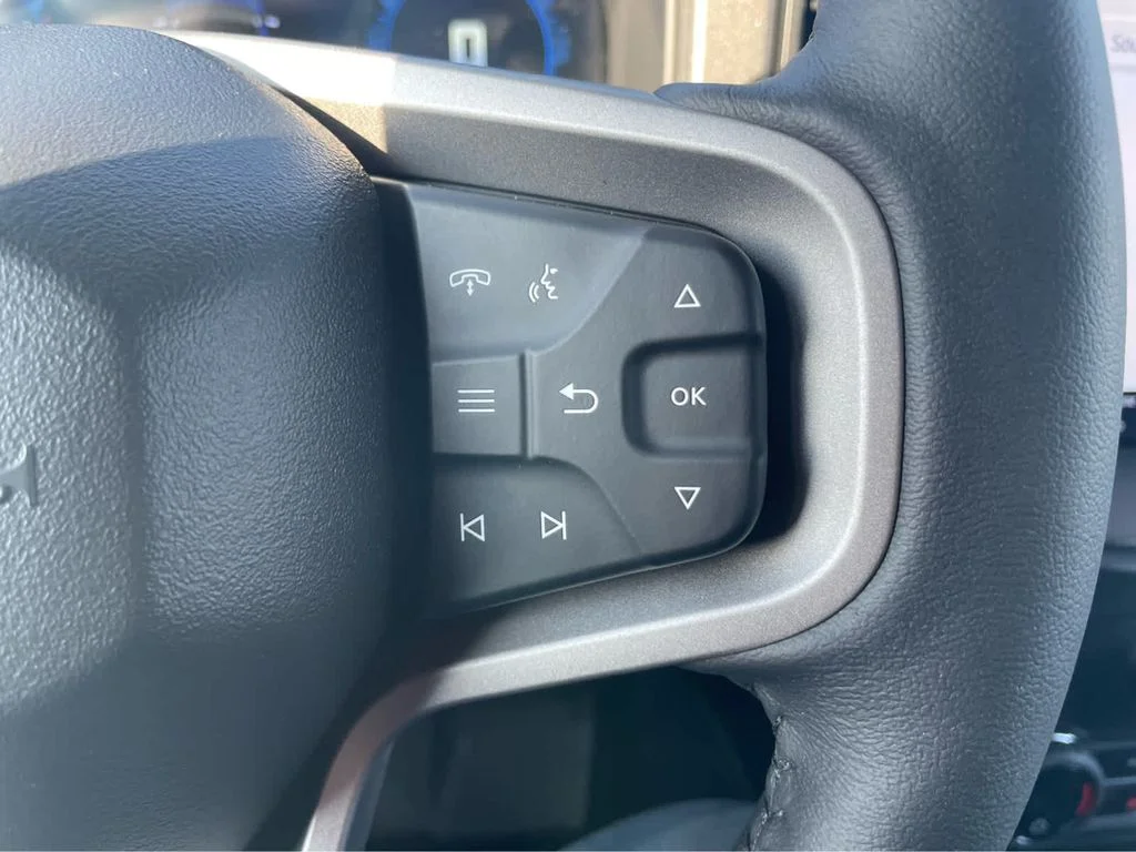 New 2025 Oxford White Ford Badlands® image 17