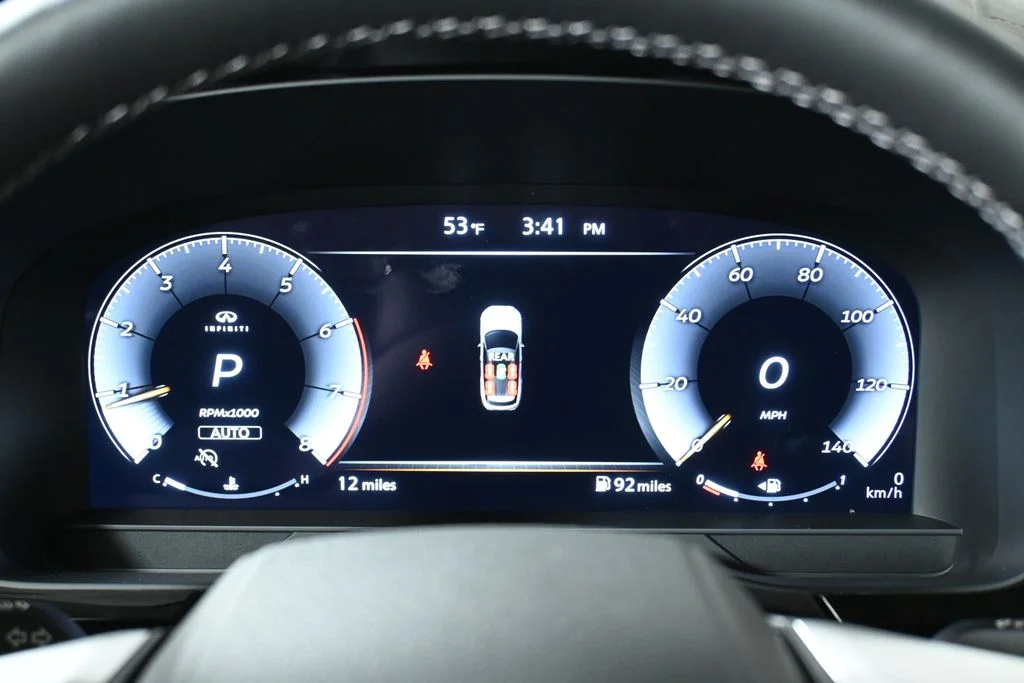 Used 2025 Black INFINITI Sensory image 15