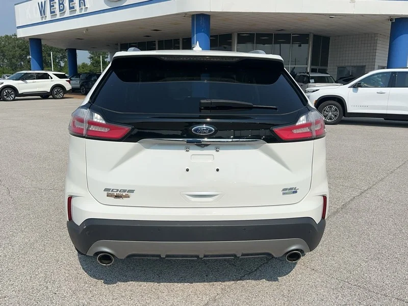 Certified Used 2020 Oxford White Ford SEL AWD image 4
