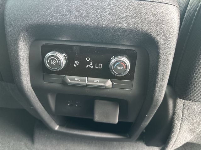 New 2026 Sterling Metallic GMC Elevation image 31