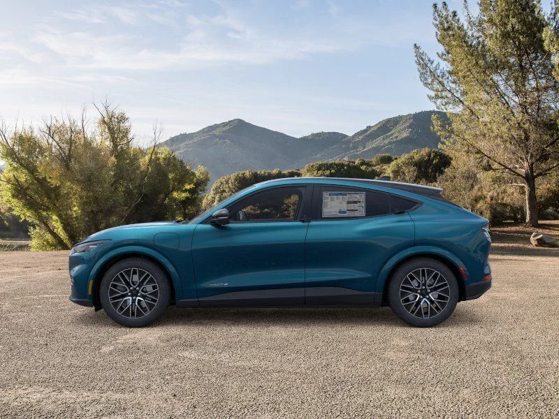 New 2026 Adriatic Blue Metallic Ford Premium image 5