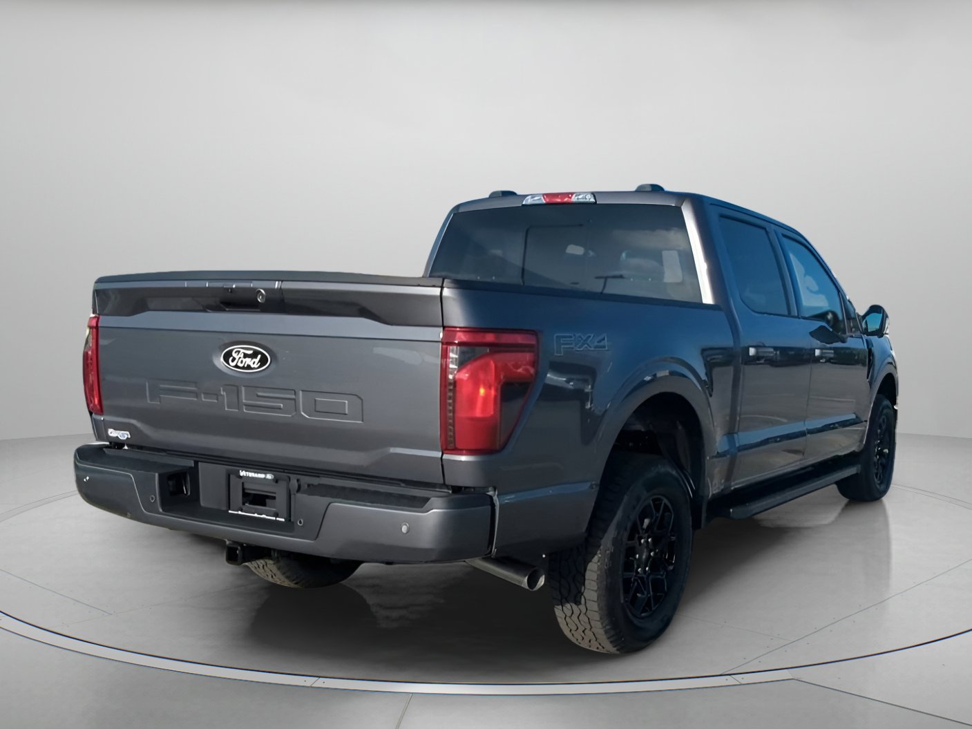 New 2026 Carbonized Gray Metallic Ford XLT image 24