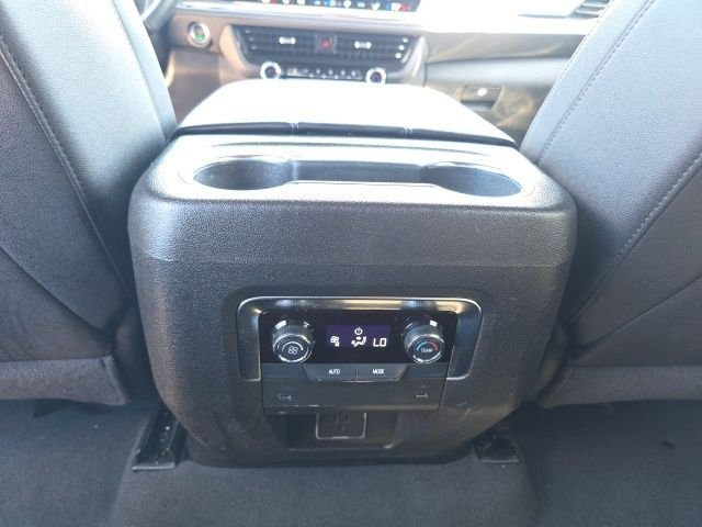 Used 2025 Gray Chevrolet Z71 image 28