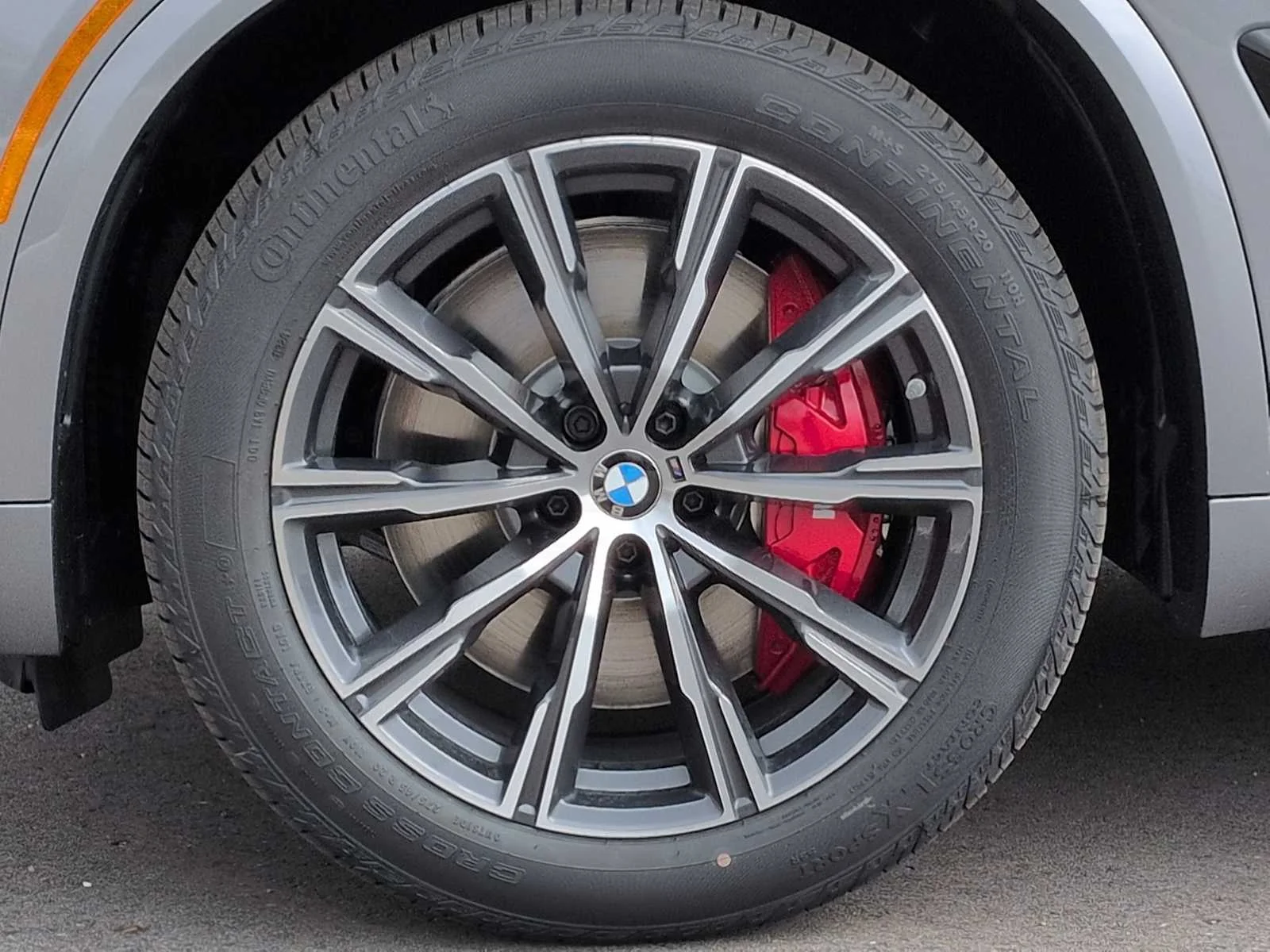 New 2026 Skyscraper Grey Metallic BMW xDrive50e image 13