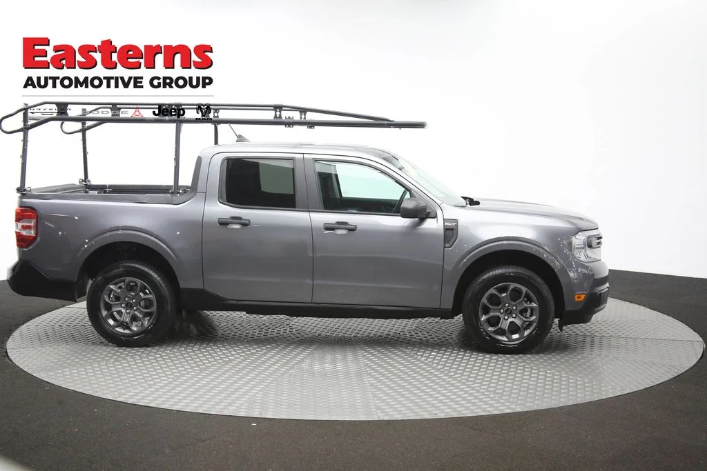 Used 2023 Gray Ford XLT image 44