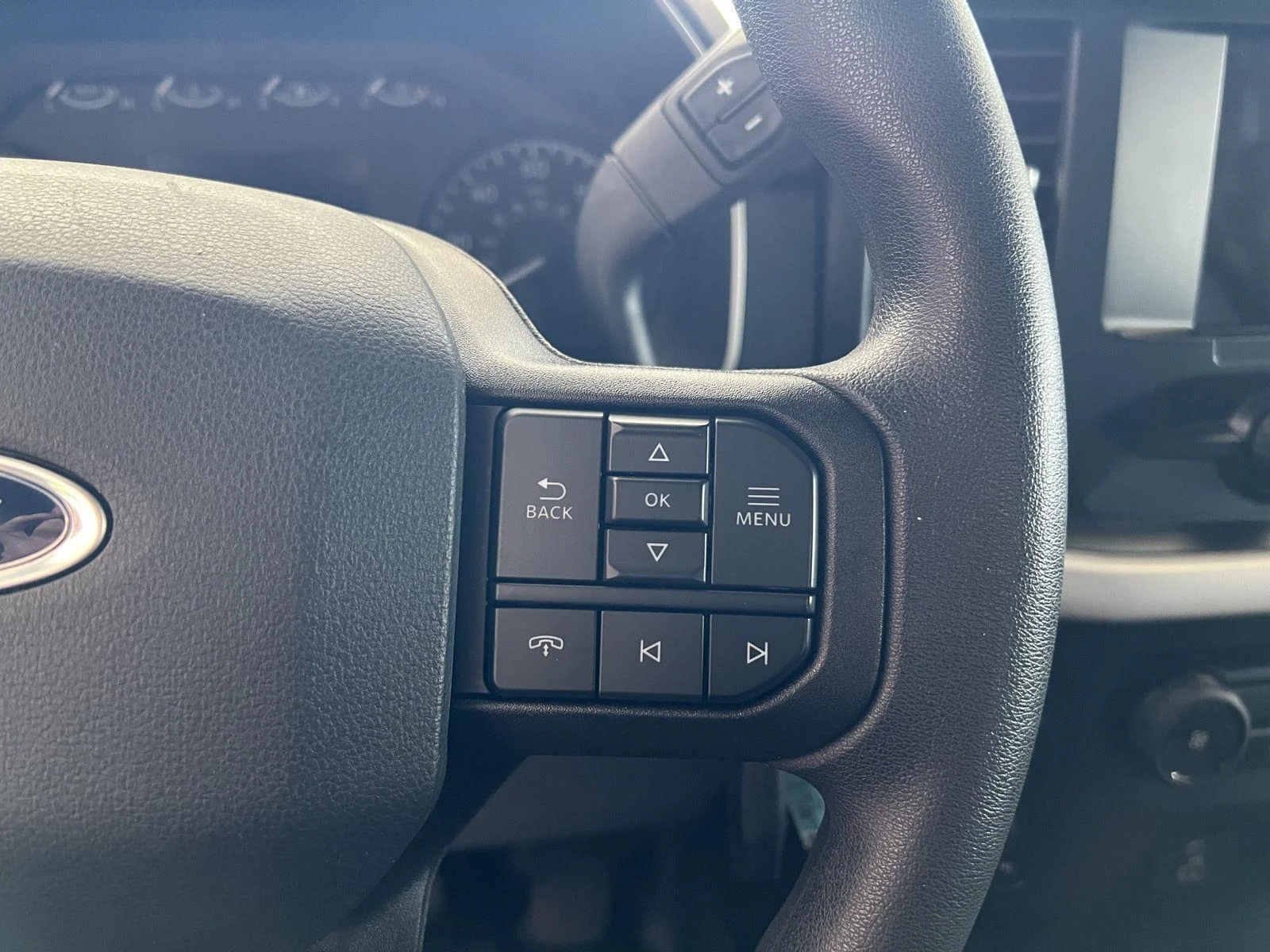 Used 2023  Ford XL image 23