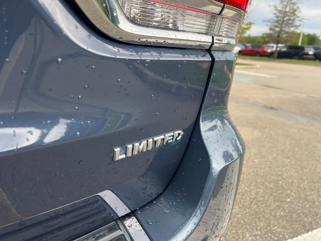 Certified Used 2019 Blue Jeep Limited image 10